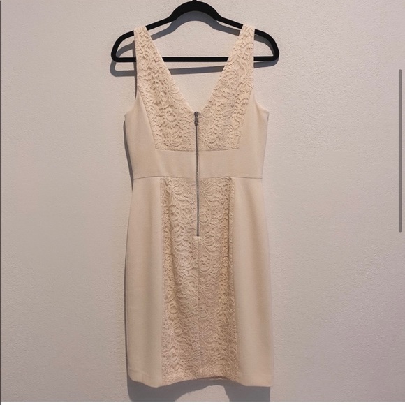 Authentic Vera Wang Cream Lace Midi Sheath Dress V-Neck - Picture 2 of 6